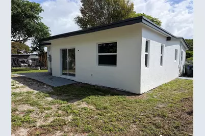 1766 Lauderdale Manor Dr, Fort Lauderdale, FL 33311 - Photo 24