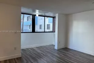 5033 NW 7th St, Miami, FL 33126 - Photo 6