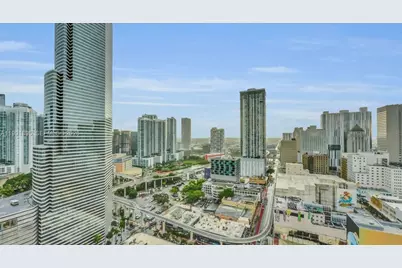 151 SE 1st St #2411, Miami, FL 33131 - Photo 32
