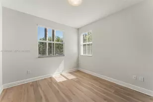 7588 SW 102nd St, Pinecrest, FL 33156 - Photo 14