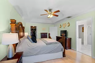 9128 SW 211th Ln, Cutler Bay, FL 33189 - Photo 16