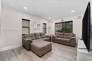 9128 SW 211th Ln, Cutler Bay, FL 33189 - Photo 10