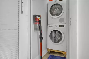 8900 Washington Blvd, Pembroke Pines, FL 33025 - Photo 16