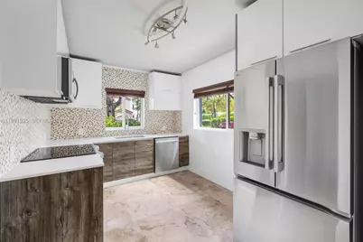 438 Mendoza Ave, Coral Gables, FL 33134 - Photo 8