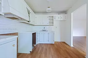 665 NE 195th St, Miami, FL 33179 - Photo 10