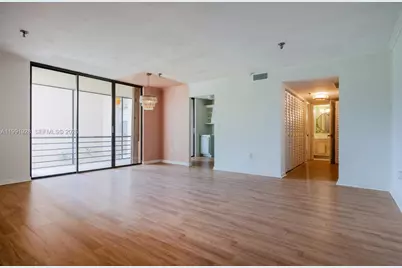 665 NE 195th St #222, Miami, FL 33179 - Photo 8