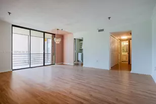 665 NE 195th St, Miami, FL 33179 - Photo 8