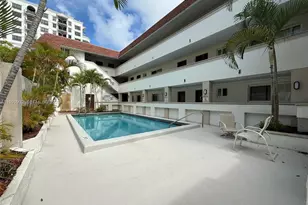 7251 SW 82nd St, Miami, FL 33143 - Photo 14