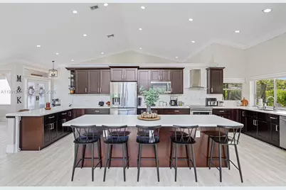 8412 NW 52nd Pl, Coral Springs, FL 33067 - Photo 4