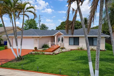 9131 N Lake Miramar Cir, Miramar, FL 33025 - Photo 48
