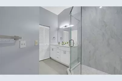 9131 N Lake Miramar Cir, Miramar, FL 33025 - Photo 30