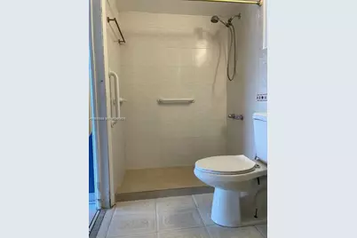 245 18th St #703, Miami Beach, FL 33139 - Photo 10