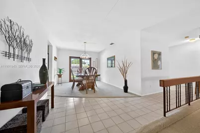 7241 NW 10th Pl, Plantation, FL 33313 - Photo 10