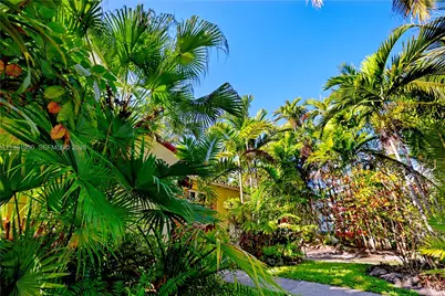 720 NE 75th St, Miami, FL 33138 - Photo 36