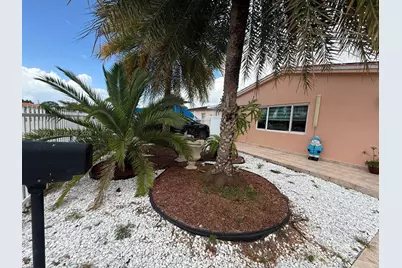 625 E 8th Ln, Hialeah, FL 33010 - Photo 2