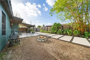 4315 SW 97th Ct, Miami, FL 33165 - Photo 14