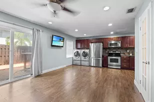 8069 SW 18th Ct, Davie, FL 33324 - Photo 10