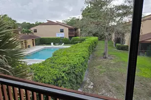 302 Lakeview Dr, Royal Palm Beach, FL 33411 - Photo 14