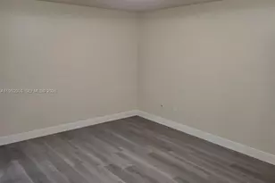 302 Lakeview Dr, Royal Palm Beach, FL 33411 - Photo 30