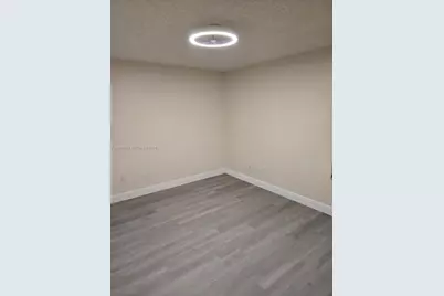 302 Lakeview Dr #E, Royal Palm Beach, FL 33411 - Photo 12