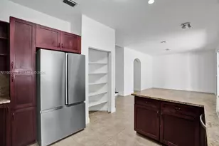 17026 NW 19th St, Pembroke Pines, FL 33028 - Photo 14