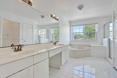 17026 NW 19th St, Pembroke Pines, FL 33028 - Photo 38