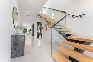 1122 NE 10th Ave, Fort Lauderdale, FL 33304 - Photo 2