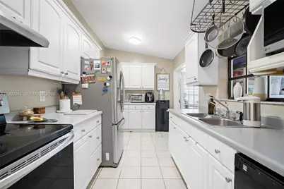 26215 SW 130th Ct, Homestead, FL 33032 - Photo 16