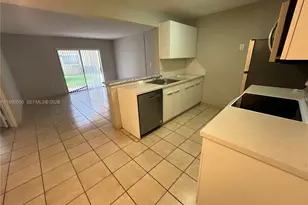 251 W Palm Cir W, Pembroke Pines, FL 33025 - Photo 6