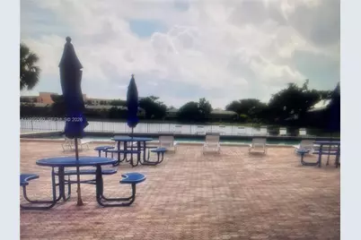 730 NW 106th Ter #730, Pembroke Pines, FL 33026 - Photo 4