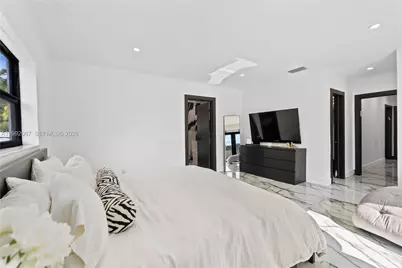 1850 NE 199th St, Miami, FL 33179 - Photo 22