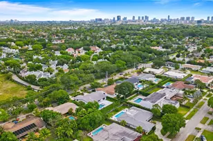 1850 NE 199th St, Miami, FL 33179 - Photo 6