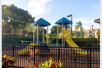 9650 NW 2nd St #4-103, Pembroke Pines, FL 33024 - Photo 18