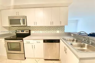 9650 NW 2nd St, Pembroke Pines, FL 33024 - Photo 2