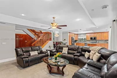 16214 NW 82nd Pl, Miami Lakes, FL 33016 - Photo 8