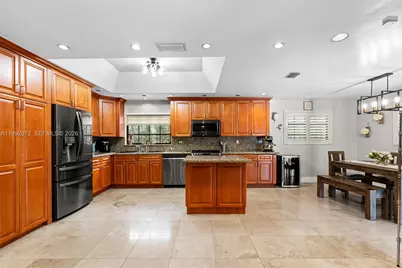 16214 NW 82nd Pl, Miami Lakes, FL 33016 - Photo 12