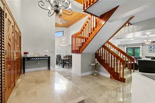 16214 NW 82nd Pl, Miami Lakes, FL 33016 - Photo 4