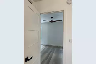 225 SE 16th Ave #3, Fort Lauderdale, FL 33301 - Photo 8
