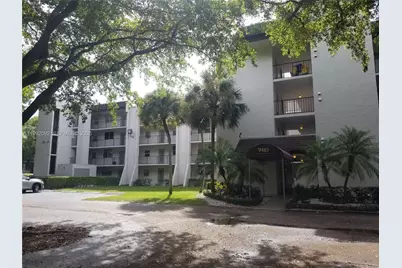 9410 Poinciana Pl #101, Davie, FL 33324 - Photo 8