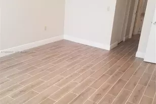 9410 Poinciana Pl, Davie, FL 33324 - Photo 4