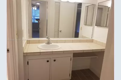 9410 Poinciana Pl #101, Davie, FL 33324 - Photo 6