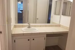 9410 Poinciana Pl, Davie, FL 33324 - Photo 6