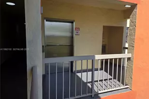 8100 Geneva Ct, Doral, FL 33166 - Photo 4