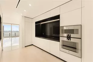 300 Biscayne Blvd Way, Miami, FL 33131 - Photo 12