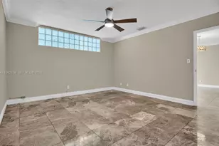 5401 Collins Ave, Miami Beach, FL 33140 - Photo 30
