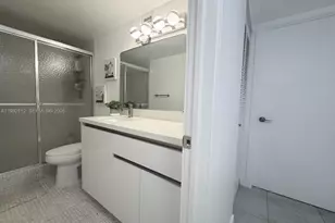3800 S Ocean Dr, Hollywood, FL 33019 - Photo 18