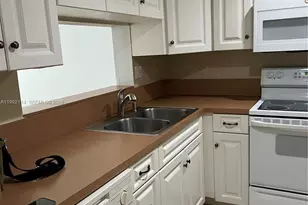 10845 SW 112th Ave, Miami, FL 33176 - Photo 4