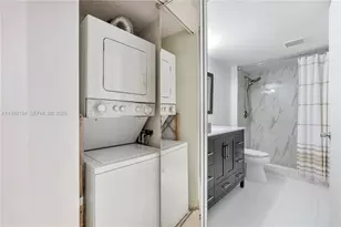 1301 SW 142nd Ave, Pembroke Pines, FL 33027 - Photo 4