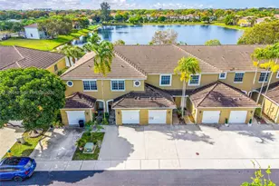 12158 SW 5th Ct, Pembroke Pines, FL 33025 - Photo 1