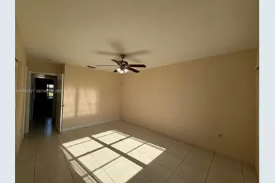 11938 SW 122nd Ct, Miami, FL 33186 - Photo 14